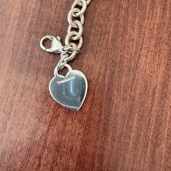 Tiffany & Co. Silver Heart Bracelet - Picture 5 of 8